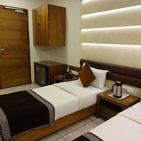 Hotel Bait Inn Ahmedabad Luaran gambar