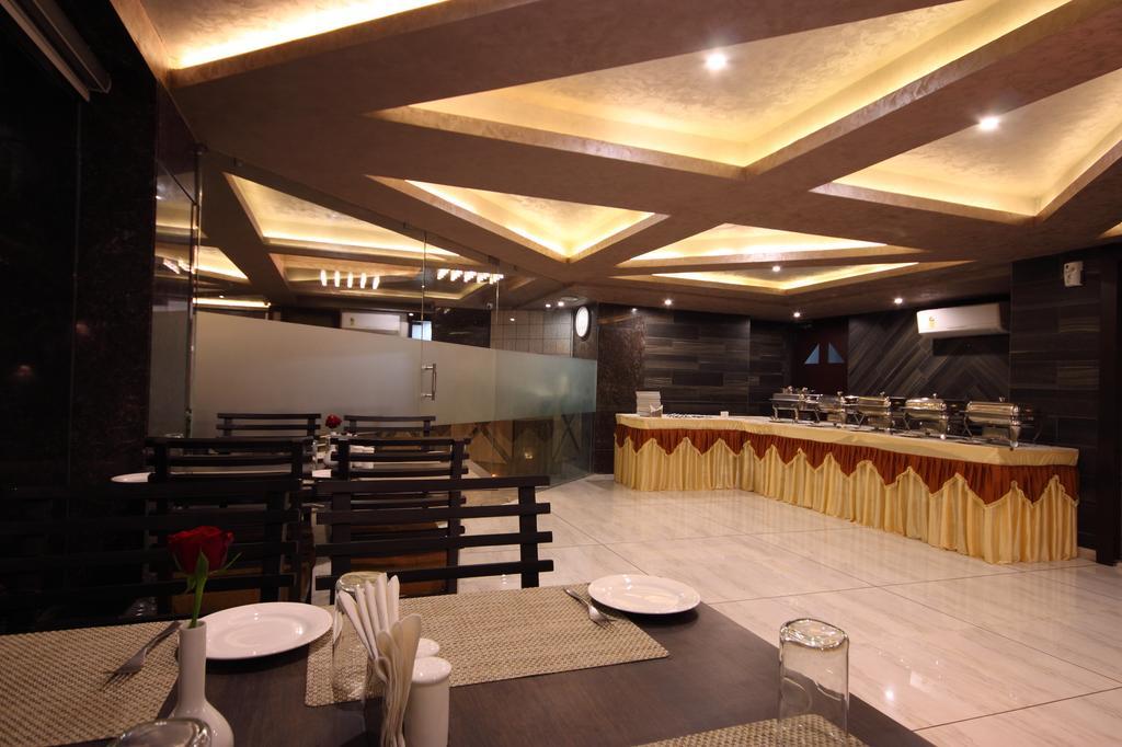 Hotel Bait Inn Ahmedabad Luaran gambar