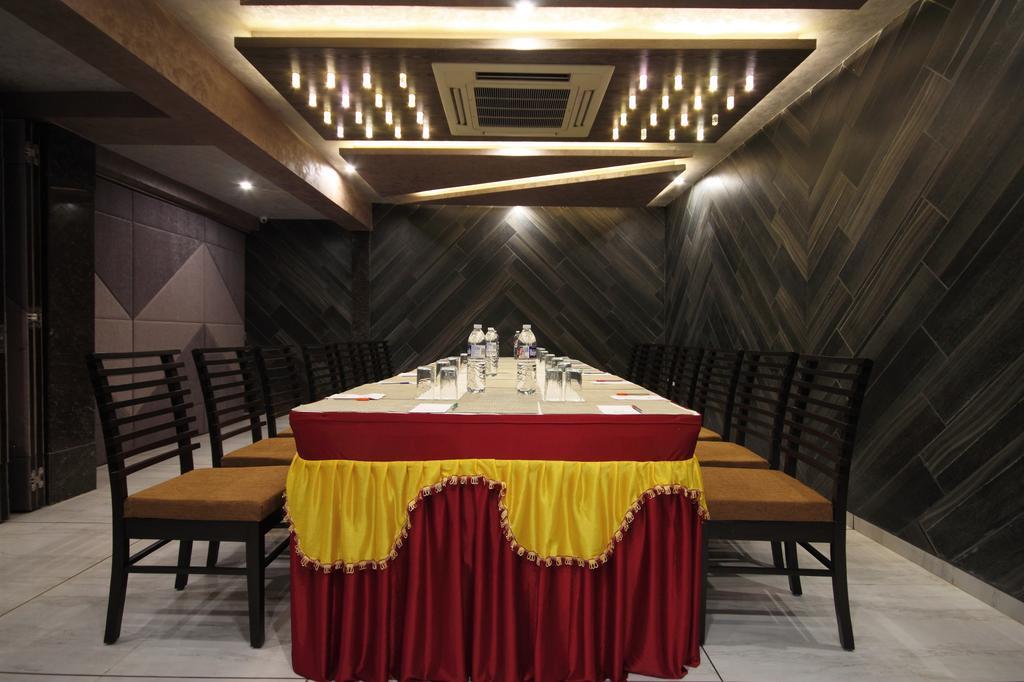 Hotel Bait Inn Ahmedabad Luaran gambar