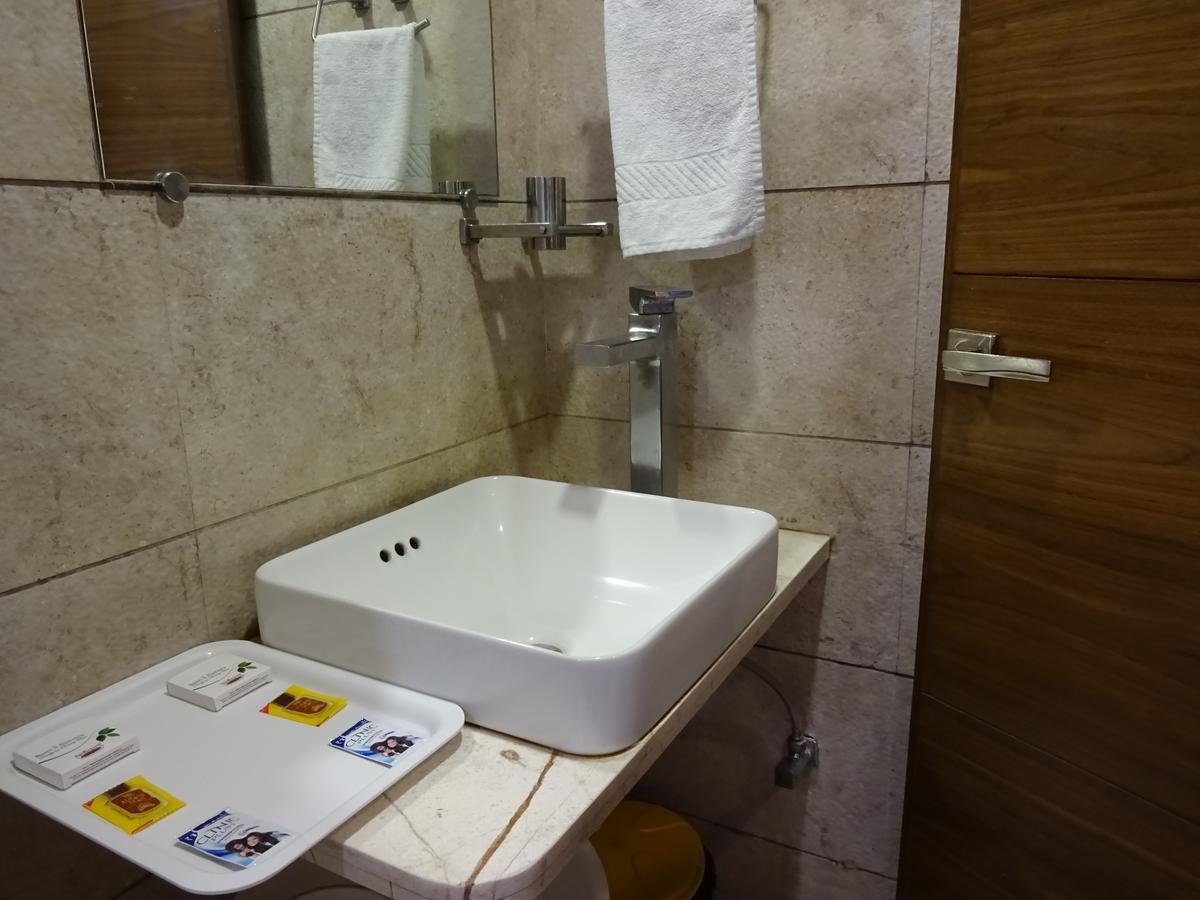 Hotel Bait Inn Ahmedabad Luaran gambar
